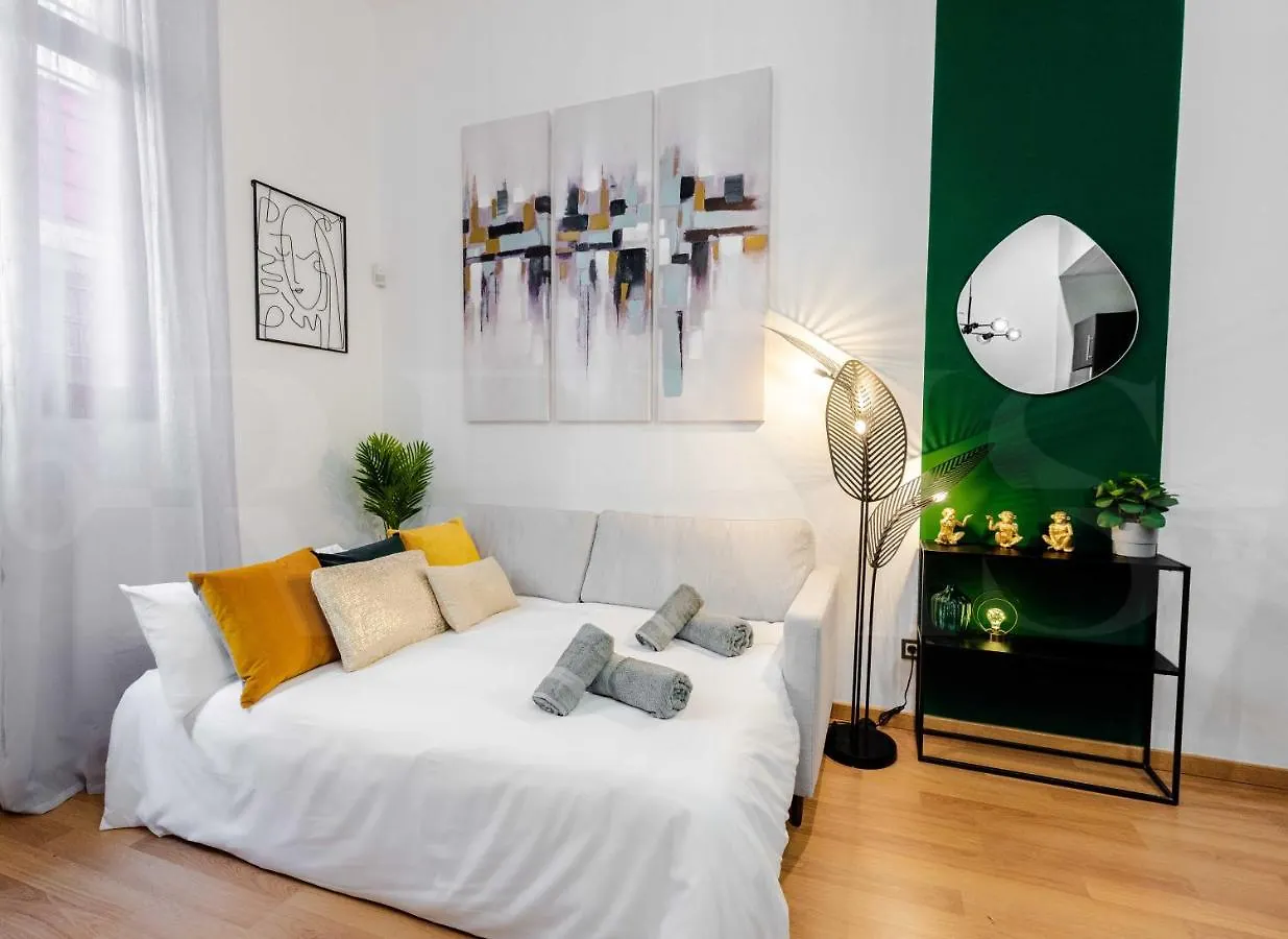 Deluxe Apartment With Common Swimming Pool - Center Spain
