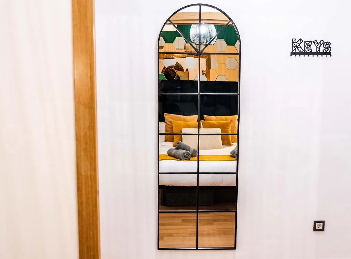 Deluxe Apartment With Common Swimming Pool - Center